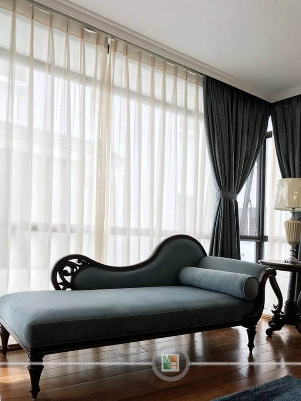 Sofa thư giãn gỗ óc chó sang trọng được thi công trong công trình nội thất biệt thự Ecopark Hưng Yên.